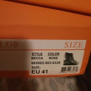 Miz-Mooz sandals